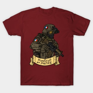 french military soldier with the motto of the armed forces of France. T-Shirt